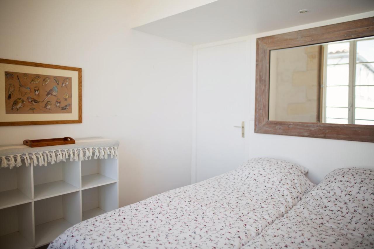 XVIII Century Gem With Magnificent Views Of The Harbour With A Private Garage Διαμέρισμα Saint-Martin-de-Ré Εξωτερικό φωτογραφία